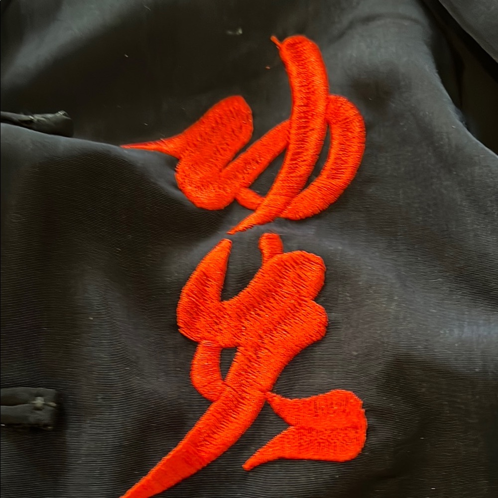 Chinese dragon embroidered shirt set - Picture 4 of 13